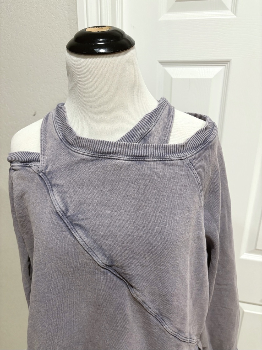 PILCRO by Anthropologie Washed Lavender Crossover Sweater Small - Picture 4 of 10